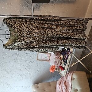 NWT Hayden Los Angeles green animal print tiered dress. Size 3XL.